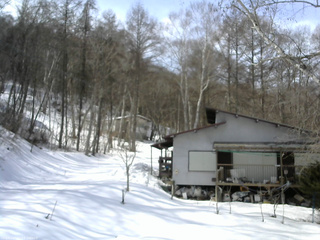 長野県菅平高原 ゆたか山荘 西側(坂上) 2026/02/24 12:30