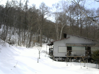 長野県菅平高原 ゆたか山荘 西側(坂上) 2026/02/24 14:15