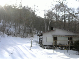 長野県菅平高原 ゆたか山荘 西側(坂上) 2026/02/24 15:15