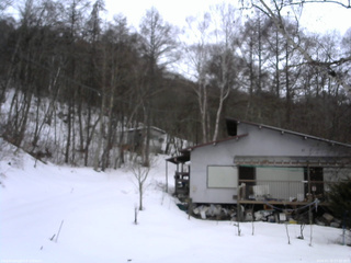 長野県菅平高原 ゆたか山荘 西側(坂上) 2026/02/25 07:00