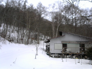 長野県菅平高原 ゆたか山荘 西側(坂上) 2026/02/25 07:15