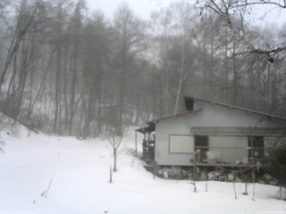 長野県菅平高原 ゆたか山荘 西側(坂上) 2026/02/25 10:15