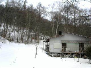 長野県菅平高原 ゆたか山荘 西側(坂上) 2026/02/25 11:15