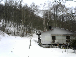 長野県菅平高原 ゆたか山荘 西側(坂上) 2026/02/25 15:00