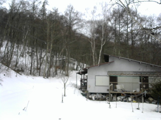 長野県菅平高原 ゆたか山荘 西側(坂上) 2026/02/25 15:30