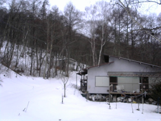 長野県菅平高原 ゆたか山荘 西側(坂上) 2026/02/25 17:15