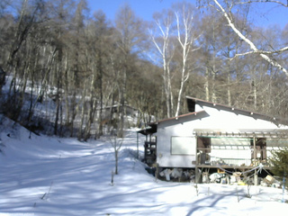 長野県菅平高原 ゆたか山荘 西側(坂上) 2026/02/26 08:30