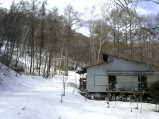 長野県菅平高原 ゆたか山荘 西側(坂上) 2026/02/26 12:30
