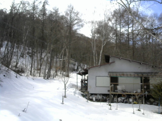 長野県菅平高原 ゆたか山荘 西側(坂上) 2026/02/26 14:00