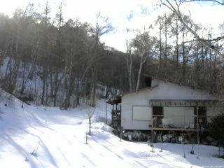 長野県菅平高原 ゆたか山荘 西側(坂上) 2026/02/26 15:15