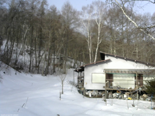 長野県菅平高原 ゆたか山荘 西側(坂上) 2026/02/27 08:00