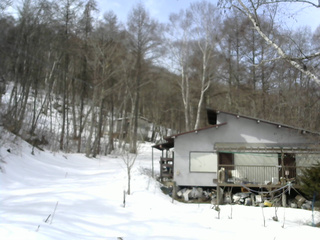 長野県菅平高原 ゆたか山荘 西側(坂上) 2026/02/27 10:45