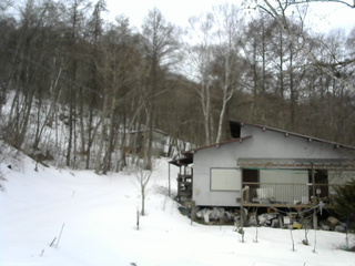 長野県菅平高原 ゆたか山荘 西側(坂上) 2026/02/27 11:15