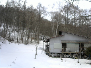 長野県菅平高原 ゆたか山荘 西側(坂上) 2026/02/27 12:30