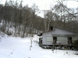 長野県菅平高原 ゆたか山荘 西側(坂上) 2026/02/27 13:30