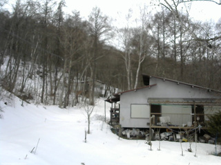 長野県菅平高原 ゆたか山荘 西側(坂上) 2026/02/27 13:45