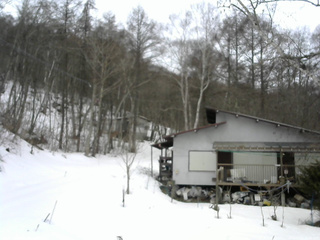 長野県菅平高原 ゆたか山荘 西側(坂上) 2026/02/27 15:30