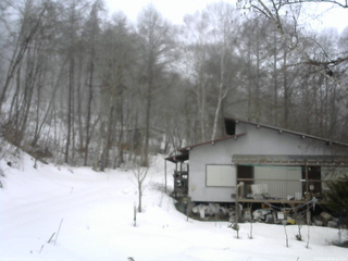 長野県菅平高原 ゆたか山荘 西側(坂上) 2026/02/28 08:15