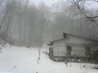 長野県菅平高原 ゆたか山荘 西側(坂上) 2026/02/28 11:00