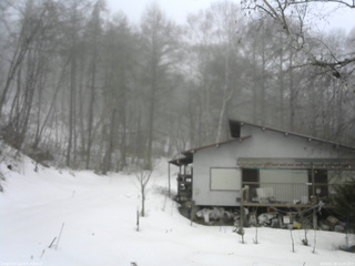 長野県菅平高原 ゆたか山荘 西側(坂上) 2026/02/28 11:45
