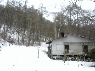 長野県菅平高原 ゆたか山荘 西側(坂上) 2026/02/28 16:45