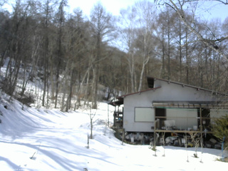 長野県菅平高原 ゆたか山荘 西側(坂上) 2026/03/01 13:30