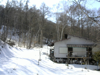 長野県菅平高原 ゆたか山荘 西側(坂上) 2026/03/01 14:15