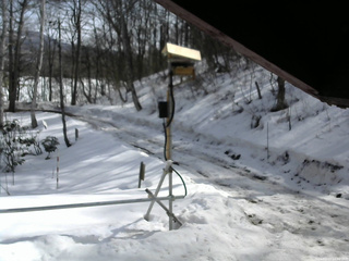 長野県菅平高原 ゆたか山荘 南側 2026/03/02 12:00