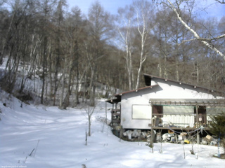 長野県菅平高原 ゆたか山荘 西側(坂上) 2026/03/02 08:45