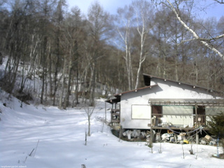 長野県菅平高原 ゆたか山荘 西側(坂上) 2026/03/02 09:00
