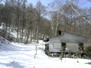 長野県菅平高原 ゆたか山荘 西側(坂上) 2026/03/02 11:30