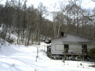 長野県菅平高原 ゆたか山荘 西側(坂上) 2026/03/02 13:15