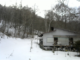 長野県菅平高原 ゆたか山荘 西側(坂上) 2026/03/02 15:45