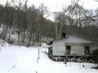 長野県菅平高原 ゆたか山荘 西側(坂上) 2026/03/02 16:00
