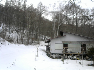 長野県菅平高原 ゆたか山荘 西側(坂上) 2026/03/02 16:30