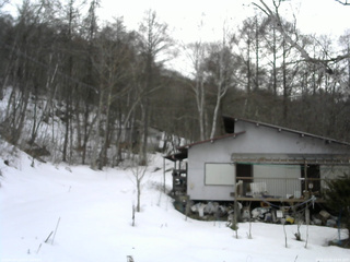 長野県菅平高原 ゆたか山荘 西側(坂上) 2026/03/02 16:45