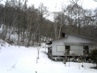 長野県菅平高原 ゆたか山荘 西側(坂上) 2026/03/02 17:00