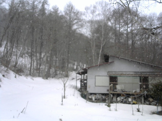 長野県菅平高原 ゆたか山荘 西側(坂上) 2026/03/03 07:15