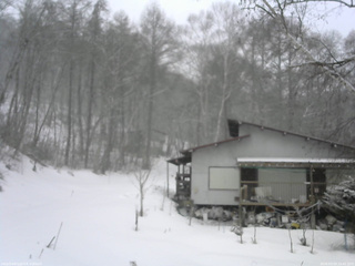 長野県菅平高原 ゆたか山荘 西側(坂上) 2026/03/03 10:45