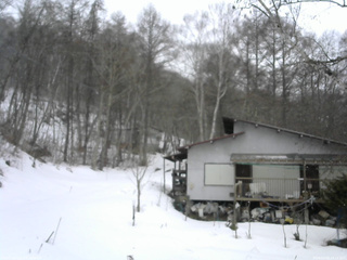 長野県菅平高原 ゆたか山荘 西側(坂上) 2026/03/03 14:15