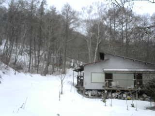 長野県菅平高原 ゆたか山荘 西側(坂上) 2026/03/03 16:45
