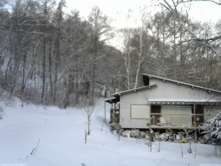 長野県菅平高原 ゆたか山荘 西側(坂上) 2026/03/04 07:15