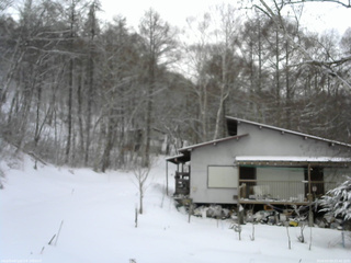 長野県菅平高原 ゆたか山荘 西側(坂上) 2026/03/04 07:45