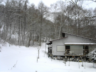 長野県菅平高原 ゆたか山荘 西側(坂上) 2026/03/04 10:45