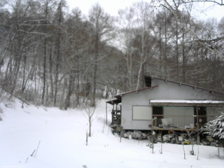 長野県菅平高原 ゆたか山荘 西側(坂上) 2026/03/04 14:15