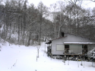 長野県菅平高原 ゆたか山荘 西側(坂上) 2026/03/04 15:15