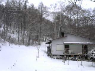 長野県菅平高原 ゆたか山荘 西側(坂上) 2026/03/04 16:45