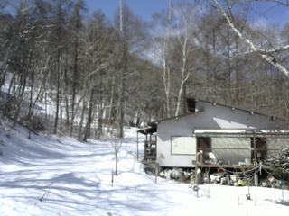 長野県菅平高原 ゆたか山荘 西側(坂上) 2026/03/05 10:30