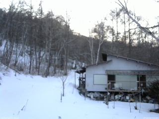 長野県菅平高原 ゆたか山荘 西側(坂上) 2026/03/05 17:30