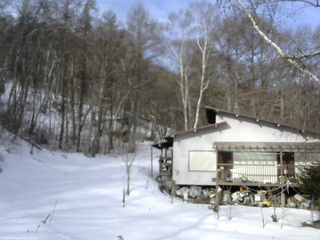 長野県菅平高原 ゆたか山荘 西側(坂上) 2026/03/06 08:15